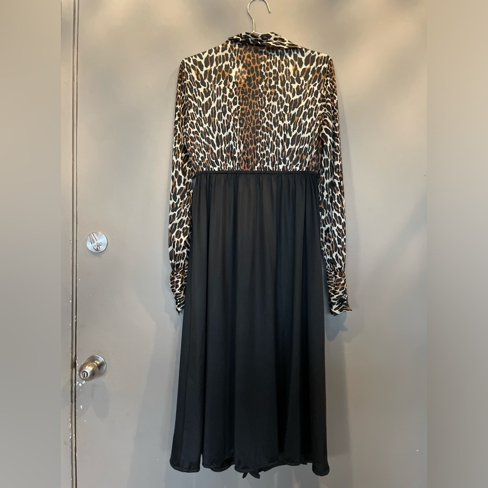 Vanity Fair Leopard Print Robe - image 5